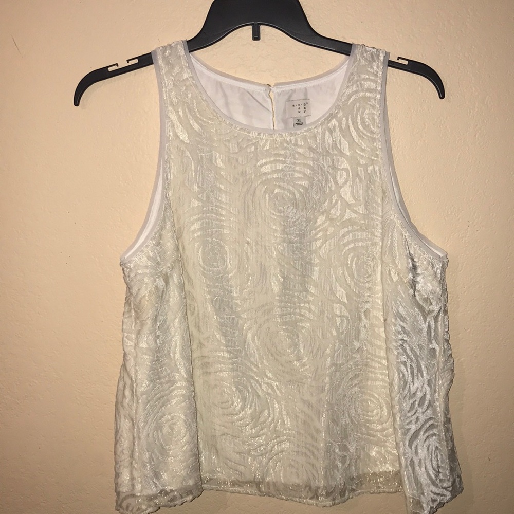 Textured tank top